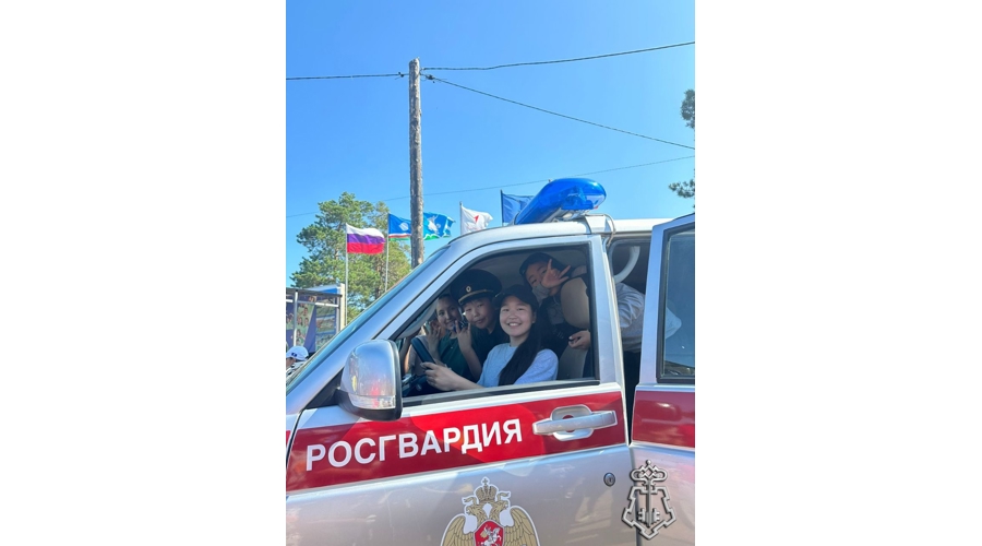 Сотрудники Росгвардии провели патриотическое мероприятие для детей в лагере «Сайдыс»
