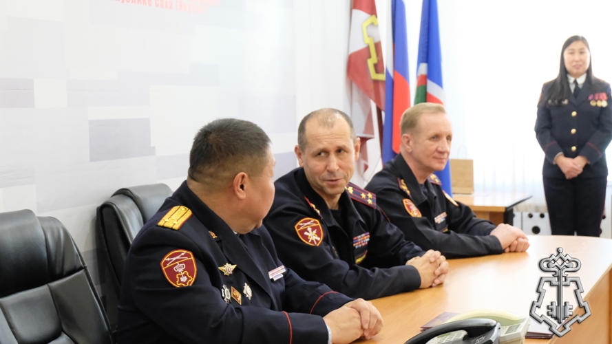 Полковник полиции Сергей Челищев провел торжественное собрание для личного состава УВО Якутии 