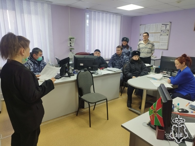 Личный состав ОВО в Нерюнгри обучился финансовой грамотности
