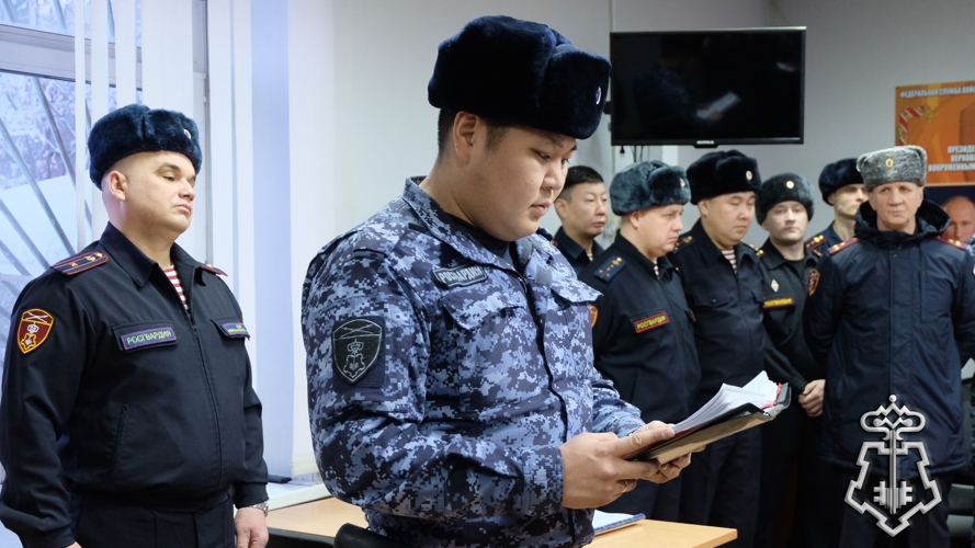 В Якутском ОВО прошел показной инструктаж заступающей смены нарядов