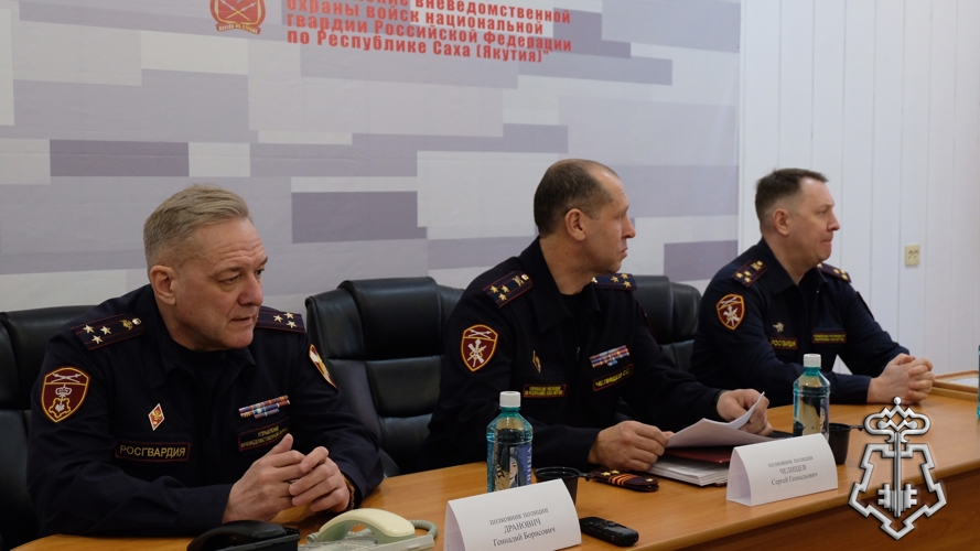 Сергей Челищев вручил кубки победителям - лучшим филиалам вневедомственной охраны Росгвардии