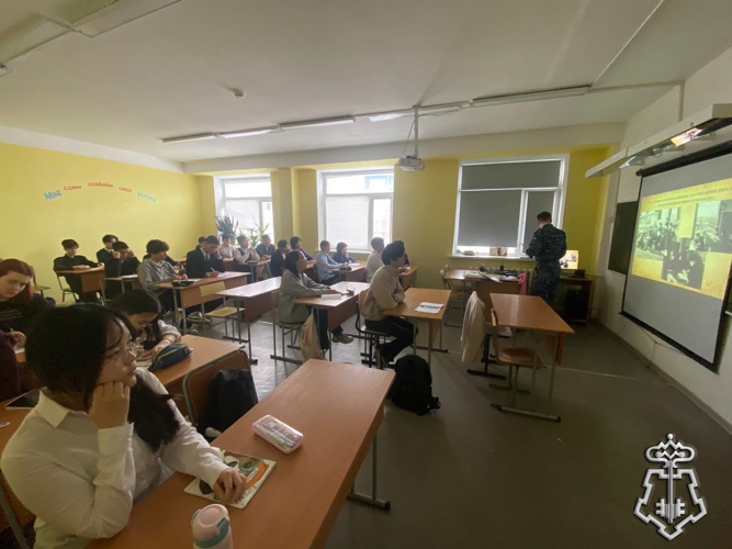 В Якутске у школьников начались уроки мужества в рамках акции «Дни Росгвардии»