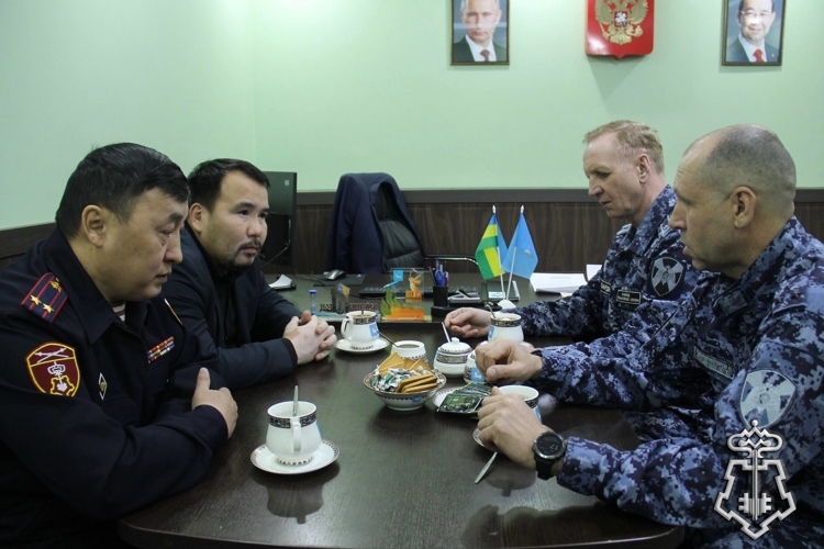 Начальник Управления Росгвардии по Республике Саха (Якутия) провёл рабочие встречи в Вилюйской группе районов