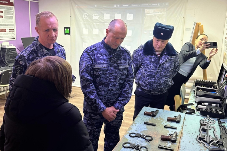 Начальник Управления Росгвардии по Республике Саха (Якутия) провёл рабочие встречи в Вилюйской группе районов