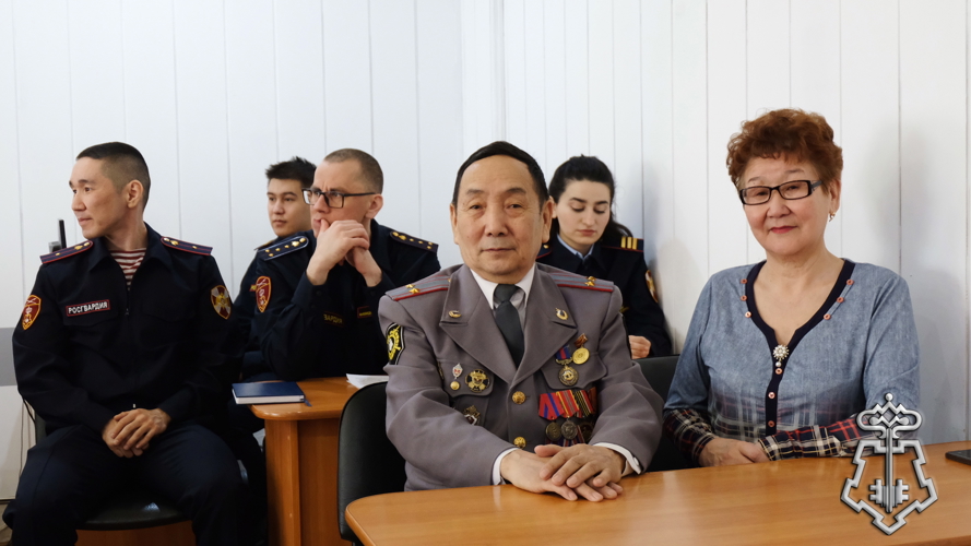 В Управлении вневедомственной охраны Росгвардии по Республике Саха (Якутия) торжественно отметили профессиональный праздник