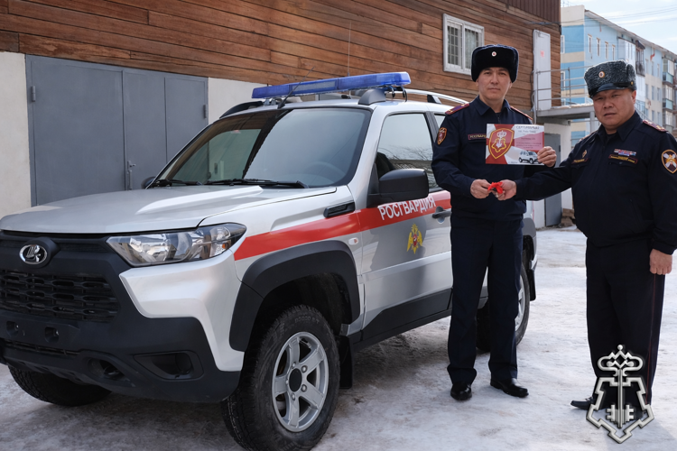 В Управлении вневедомственной охраны Росгвардии по Республике Саха (Якутия) торжественно отметили профессиональный праздник