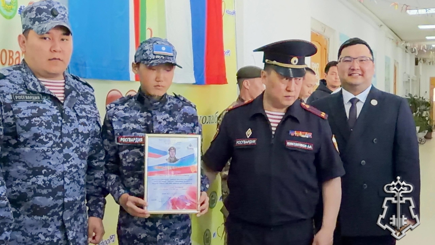 В Вилюйске состоялась торжественная церемония открытия гвардейского класса под патронатом Росгвардии