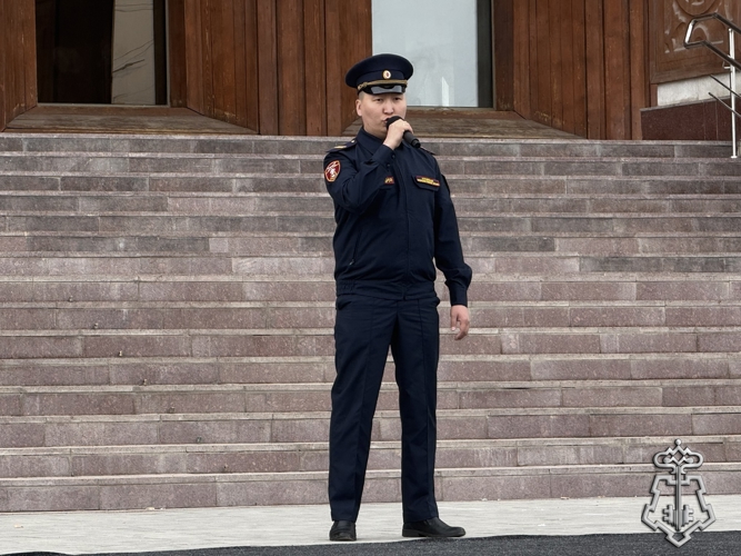 Вневедомственная охрана Росгвардии подарила жителям Якутска праздничный концерт