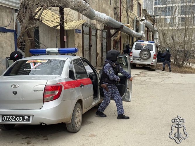 В Якутском отделе вневедомственной охраны Росгвардии прошли совместные пожарно-тактические занятия