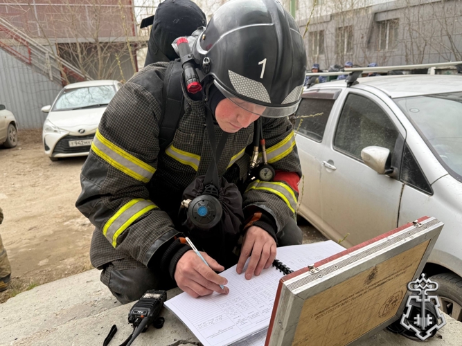 В Якутском отделе вневедомственной охраны Росгвардии прошли совместные пожарно-тактические занятия