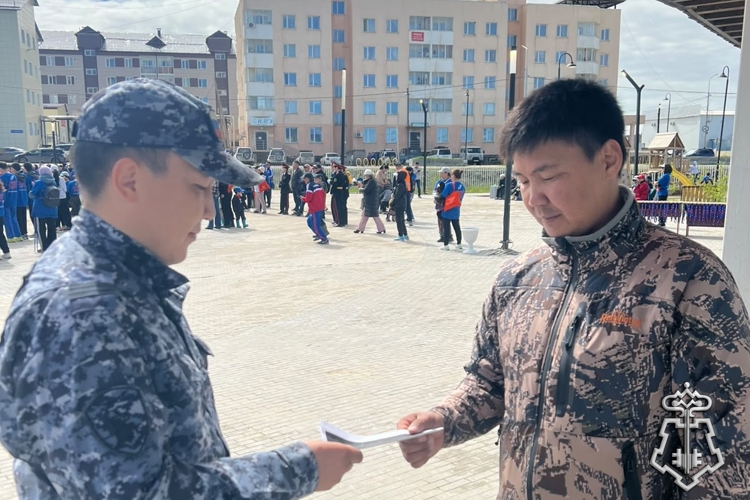 В Якутии росгвардейцы провели агитацию по набору на службу во вневедомственную охрану