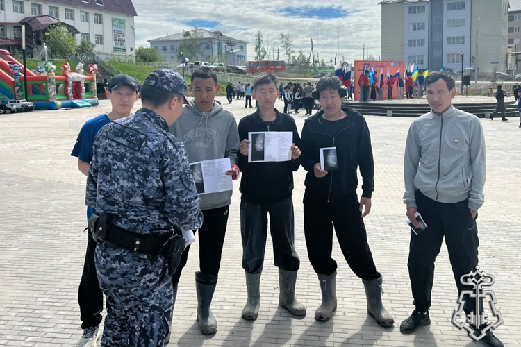 В Якутии росгвардейцы провели агитацию по набору на службу во вневедомственную охрану