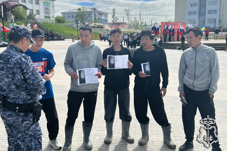В Якутии росгвардейцы провели агитацию по набору на службу во вневедомственную охрану
