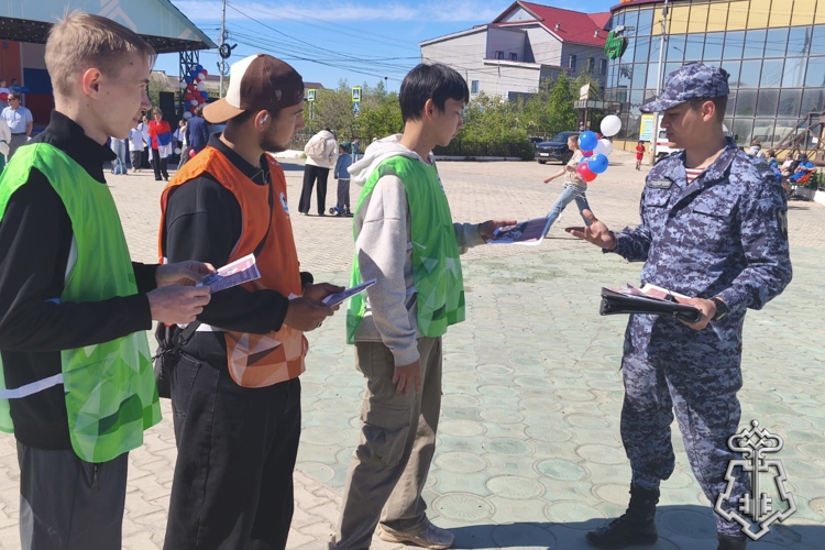 В Якутии росгвардейцы провели агитацию по набору на службу во вневедомственную охрану