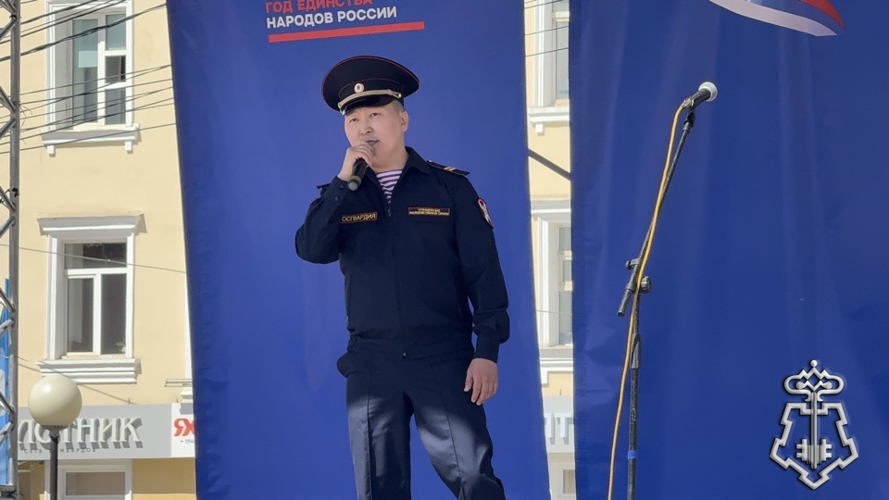 Вневедомственная охрана Росгвардии поздравила жителей Якутска с Днем России праздничным концертом 